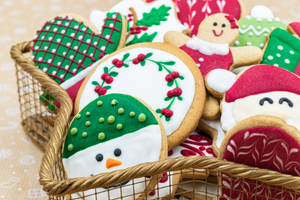 Christmas Cookies On Basket Wallpaper